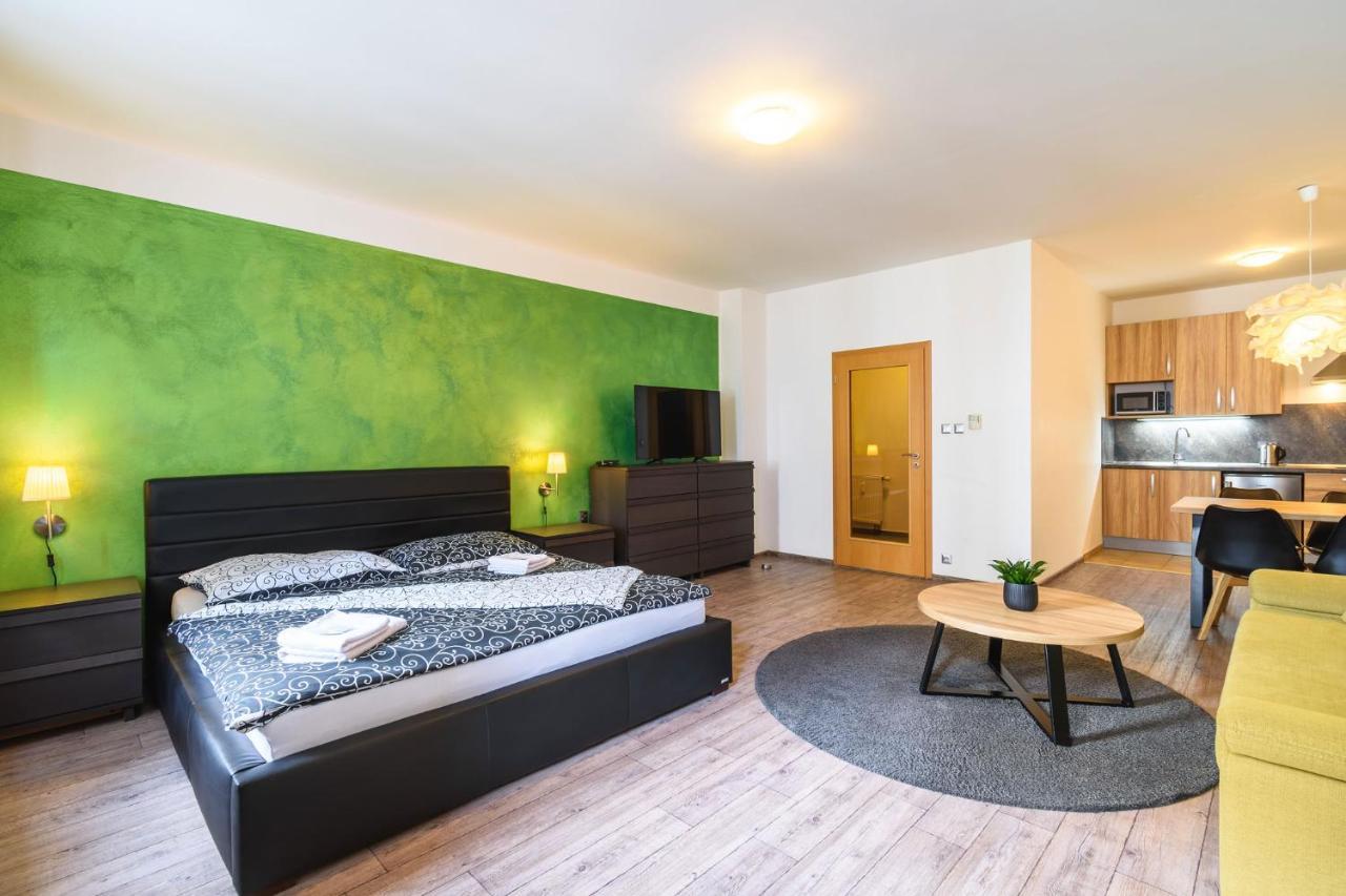 Pilsner Apartments بلزن المظهر الخارجي الصورة