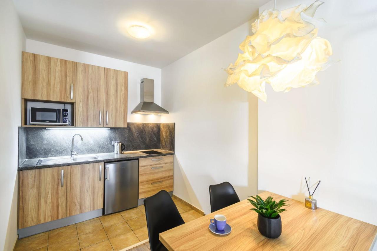 Pilsner Apartments بلزن المظهر الخارجي الصورة